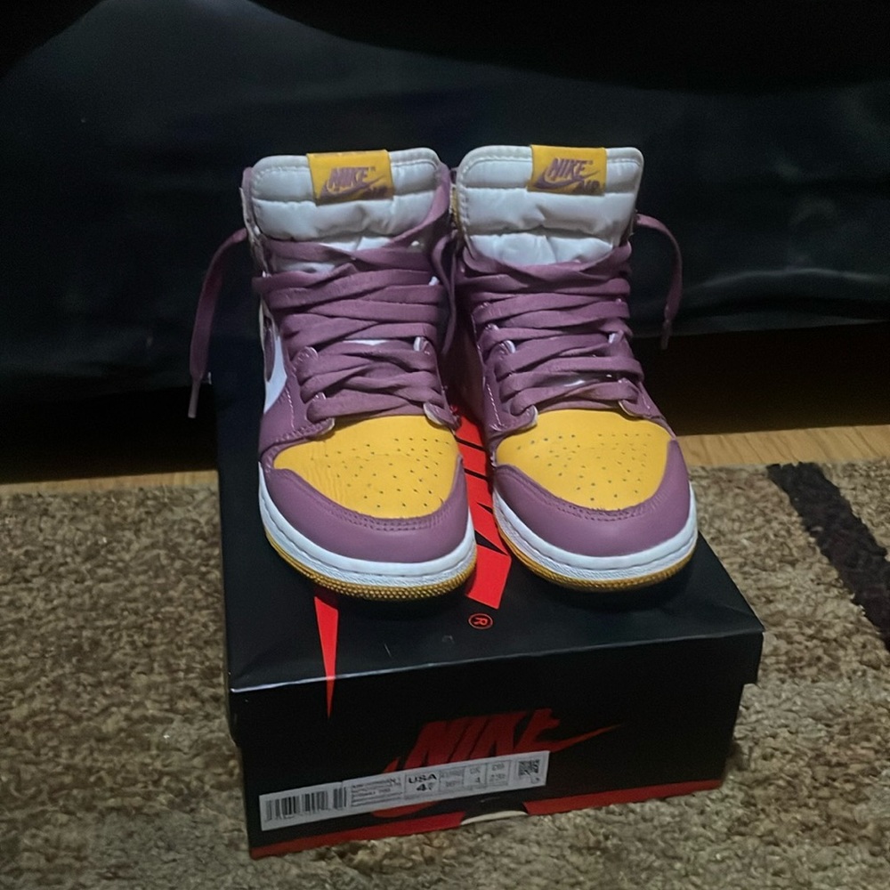 AIR JORDAN 1 RETRO HIGH OG 'BROTHERHOOD'
